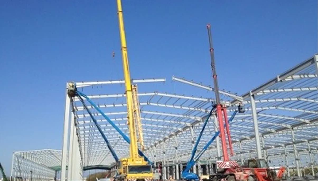 Steel structure erection